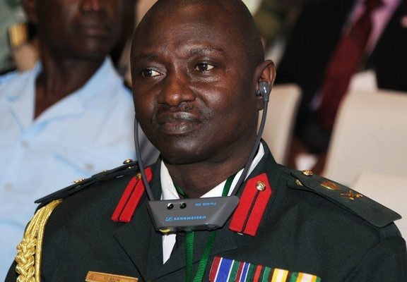 ​Urgent: le Chef d'Etat Major Gambien demande à Barrow de rentrer