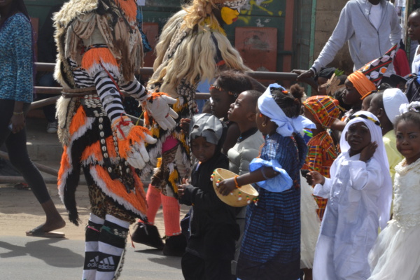 PHOTOS: Le Mardi gras bat son plein dans les rues de Dakar 