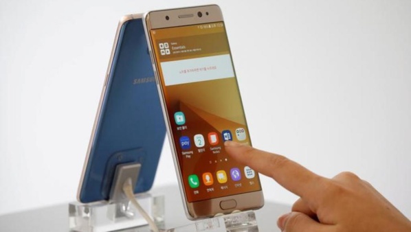 Galaxy 7: Samsung met fin à la vente et demande d'éteindre les appareils (RFI)