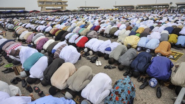 Ghana: le gouvernement voudrait remplacer les appels du muezzin par une alerte sur WhatsApp