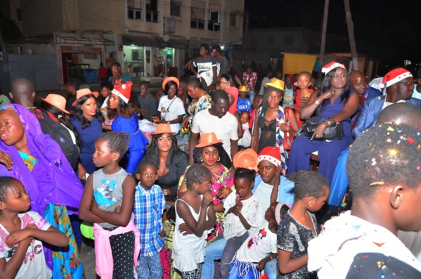 Commune de Biscuiterie: Plus 300 enfants retrouvent  le sourire de noël grâce à Maguette Diop 