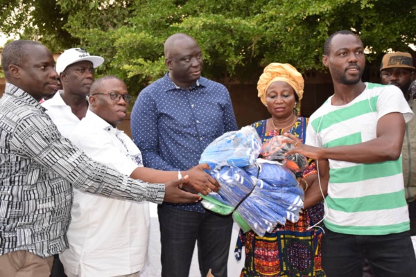 PHOTOS: Le président Seydou Sané équipe huit ASC de la commune de Ziguinchor