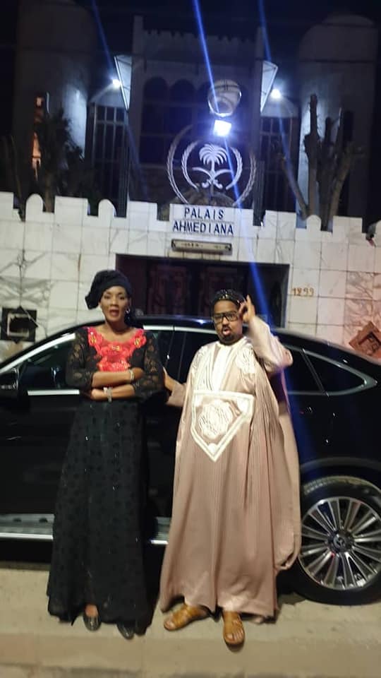 Ahmed Khalifa offre une "Mercedes GLE 450 AMG", à son épouse Sokhna Oumou