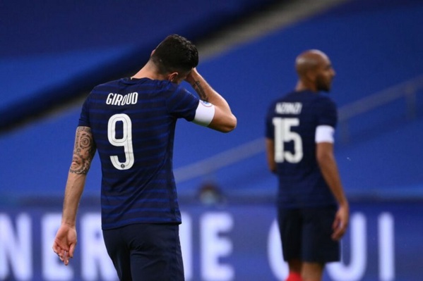 Football: La France humiliée par la Finlande (2-0)