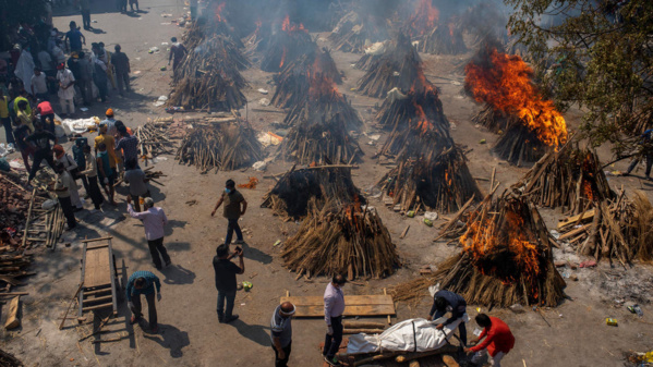 Covid-19 : Les inhumations en Inde