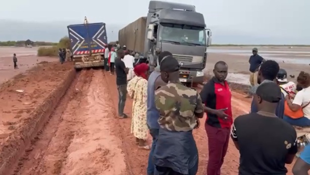 Trafic paralysé : Un incident majeur sur l'axe Ziguinchor-Bignona immobilise des centaines de véhicules