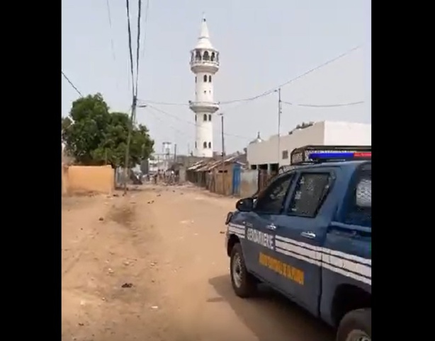  "Quand ils sont arrivés, la gendarmerie a déplacé les barrières" (Habitant de Médina Gounass)