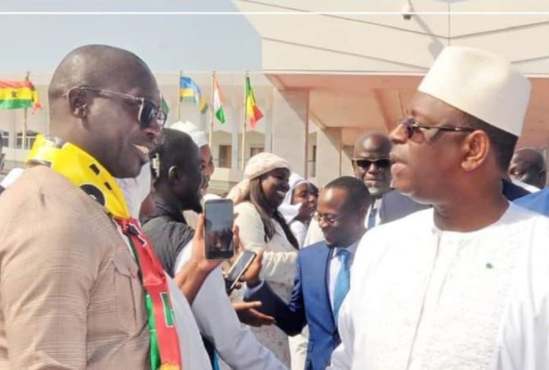 Oh! Son Excellence Macky Sall : Joyeux anniversaire, Père Bâtisseur (SAMBA NDONG)