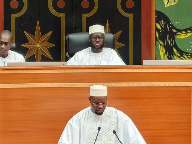 Sénégal :l’Assemblée nationale adopte le PLFI 2025 et installe la Haute cour de justice