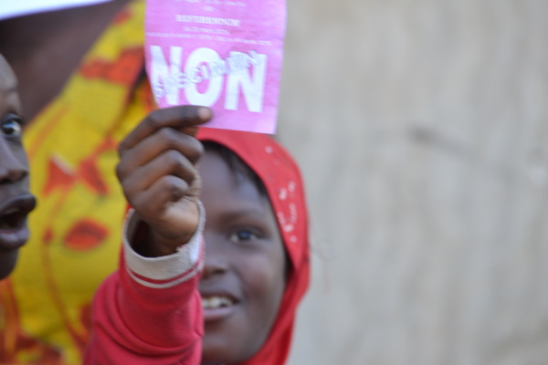 Insolite: même les enfants sensibilisent pour un Non massif