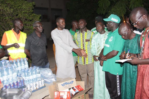 Dr Ibrahima Mendy et Moustapha Lo Diatta gâtent les supporter  du Casa Sports avec tonnes de vivres