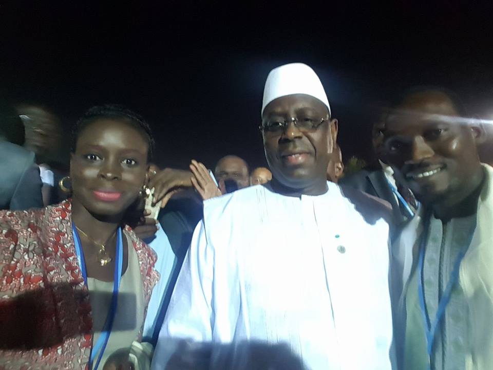 Maroc: Thérèse Faye Diouf patronne de la COJER, pose avec Macky 