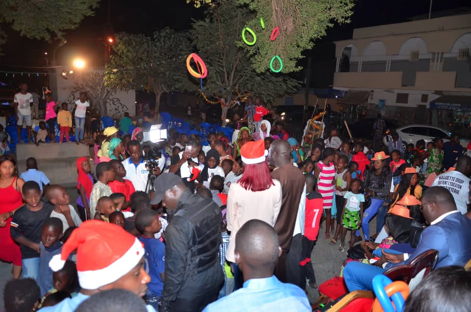 Commune de Biscuiterie: Plus 300 enfants retrouvent  le sourire de noël grâce à Maguette Diop 