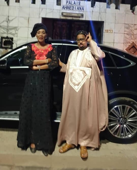 Ahmed Khalifa offre une "Mercedes GLE 450 AMG", à son épouse Sokhna Oumou