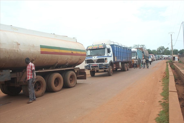 Mali : Une vingtaine de camions sénégalais attaquée et vandalisée