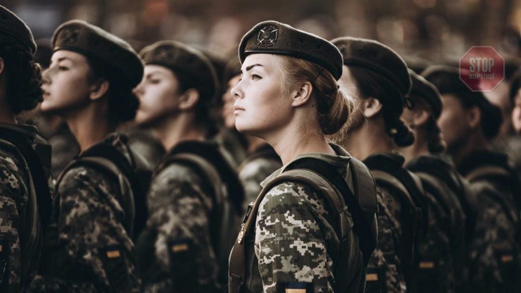 Guerre en Ukraine : Ces femmes engagées militairement 