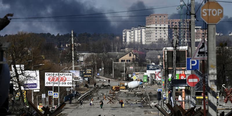 Guerre en Ukraine: les troupes russes se trouvent toujours à une quinzaine de kilomètres de Kiev