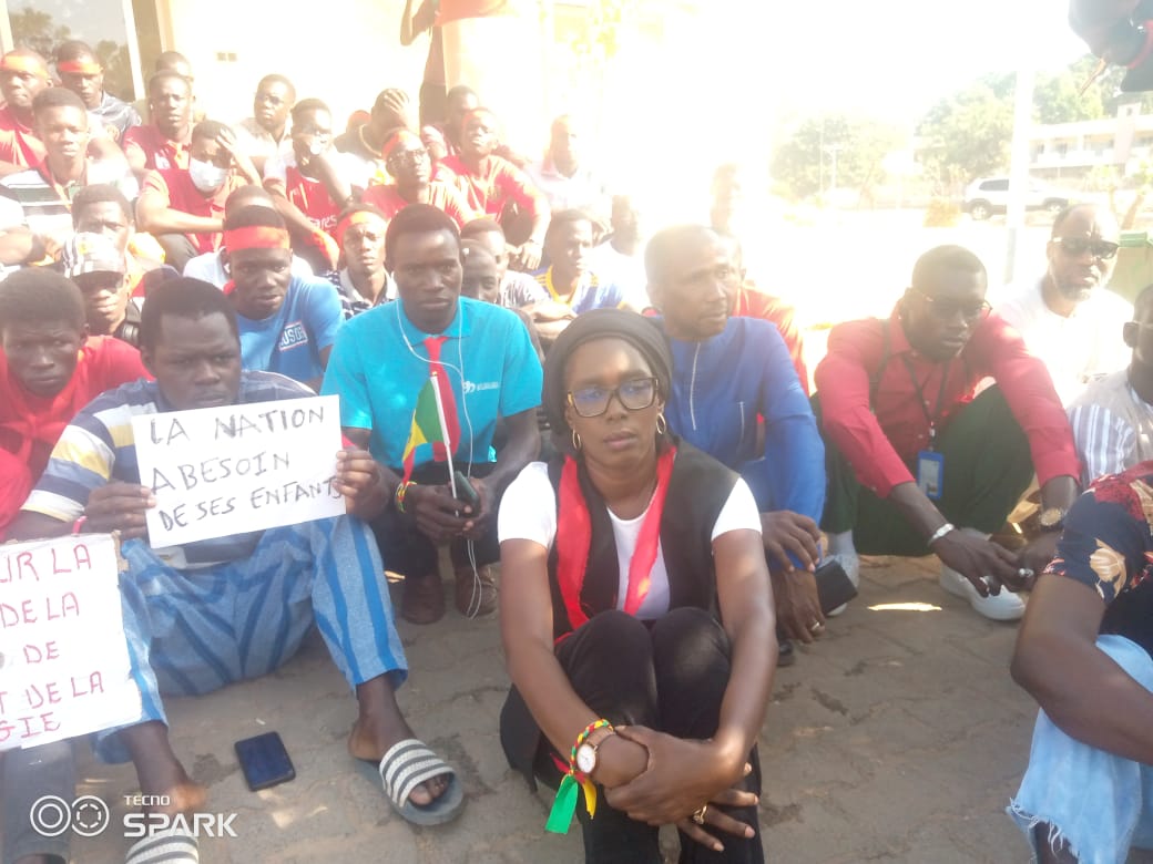 Ziguinchor : Forte mobilisation du Collectif des Enseignants-chercheurs pour le départ de Macky