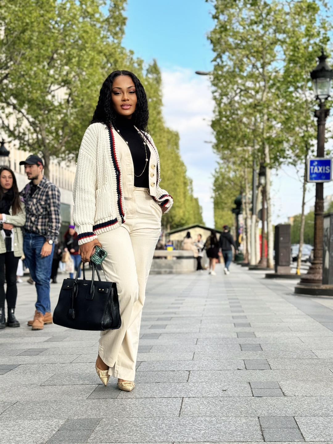 Marie Paule Adje Brille à Paris : Une actrice en pleine évolution