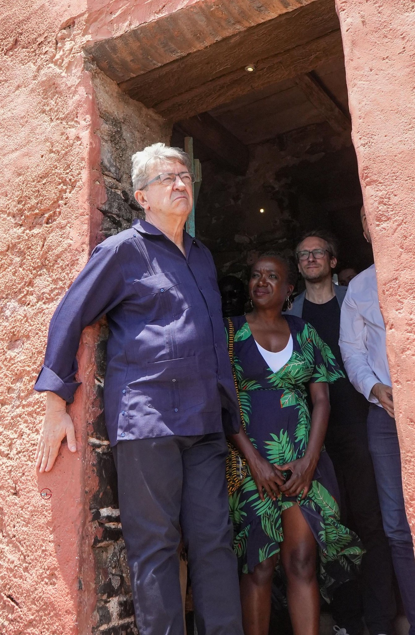 Mélenchon à Gorée : Une visite symbolique pour dénoncer l'héritage de l'esclavage