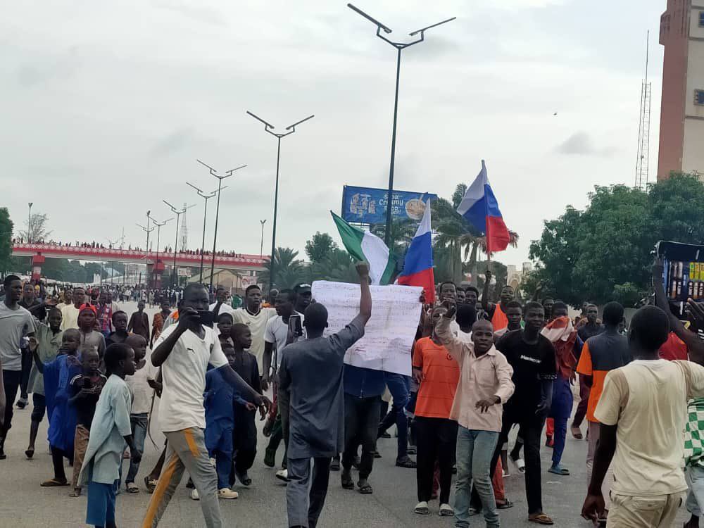 Nigeria: des drapeaux russes brandis lors des manifestations antigouvernementales