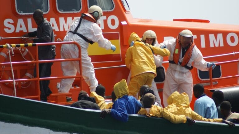 Naufrage d'un bateau de migrants au large des Canaries : 9 morts et 48 disparus