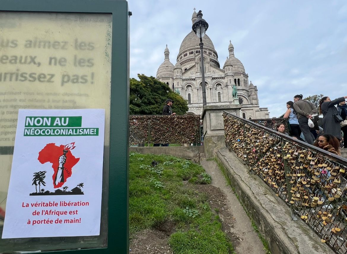 Mobilisation Anti-Néocolonialiste à Paris : Plus de 100 affiches dénoncent l'injustice