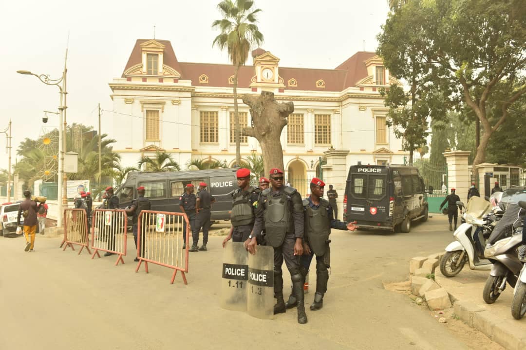 Halte aux dérives policières et non à la confiscation des droits des Travailleurs ( Mbaye SOW)