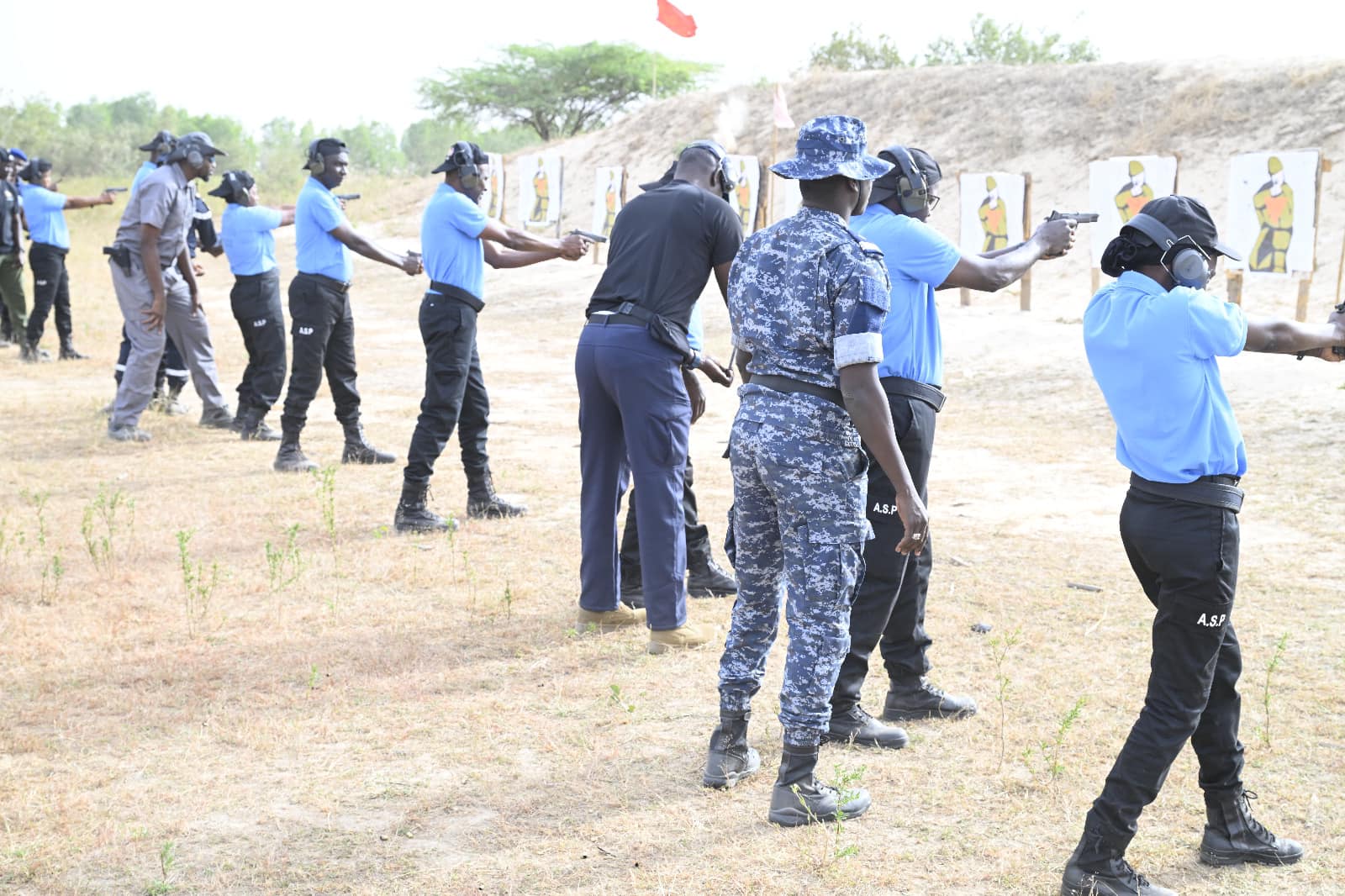 Sénégal : Le personnel de l'ASP formé au tir sous la direction du capitaine Seydina Oumar Touré