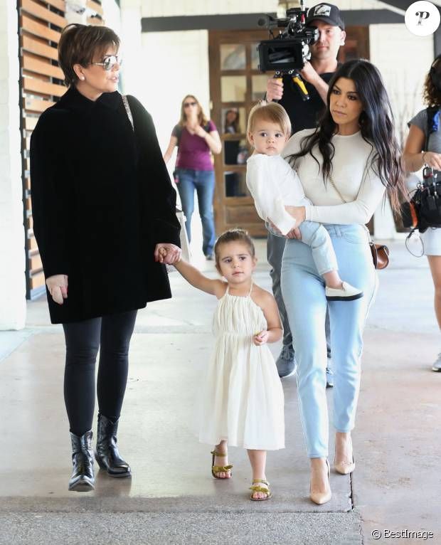 Kourtney Kardashian : Stylée pour un week-end détente en famille