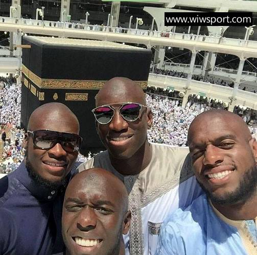 Moussa Sow, Demba Ba, Jacques Faty et Issiar Dia ensemble à la Mecque !