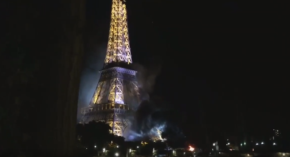 Urgent Incendie au niveau de la Tour Eiffel à Paris