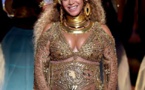 Le détail égocentrique que personne n'avait remarqué sur la robe de Beyoncé aux Grammy Awards