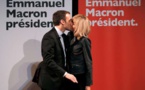 Emmanuel Macron invite son épouse Brigitte de 63 ans sur scène pour...