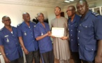 La gendarmerie nationale décerne un diplôme à Mameboy Diao