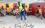 L'artiste King Aladji rend hommage aux Jakarmans 