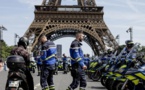 Policier attaqué au couteau à Paris: l'agresseur est décédé