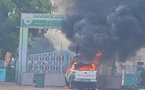 Université Assane Seck : Des véhicules incendiés et des blessés dans une manifestation