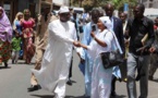 Vidéo: A quelques heures de la libération de Karim, Macky Sall teste sa poplarité dans les rues de Dakar